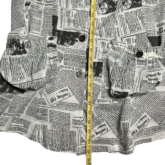 Sole Dione Studios Women's Black White Vintage Newspaper Print Jacket Size Small - Picture 8 of 9